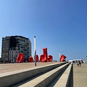 Appartement Gezellige Studio-1 Slaapkamer *4p* Strand/zee 50m, Oostende