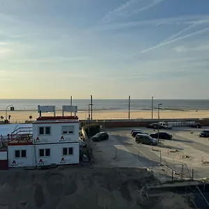 Appartement Splendid Seaview - Luxury 4 Persons At And Sea, Oostende